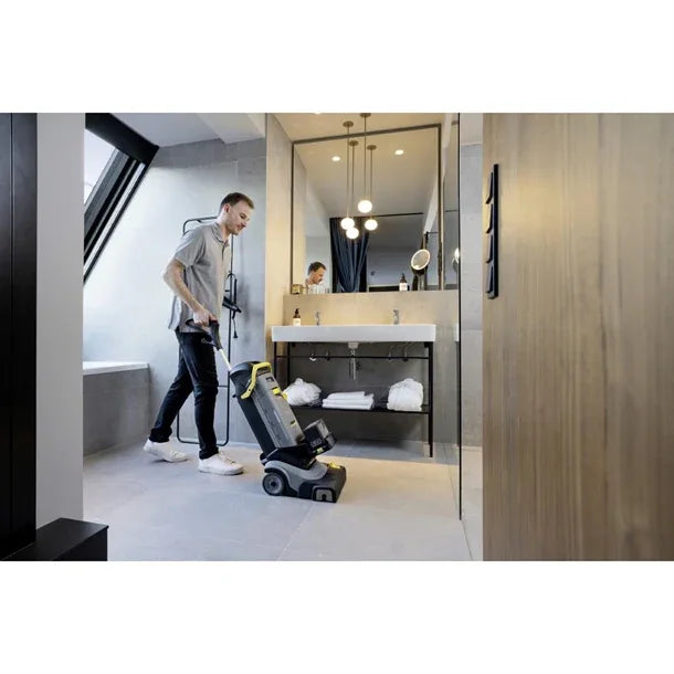 FU093 Karcher Scrubber Dryer BR 30/4 C BP Without Battery and Charger - JD Catering Equipment Solutions Ltd