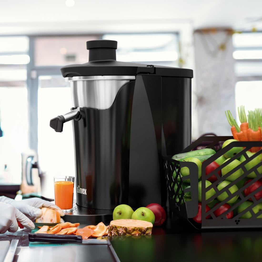 FU645 Zumex Multifruit Centrifugal Juicer Black 9876