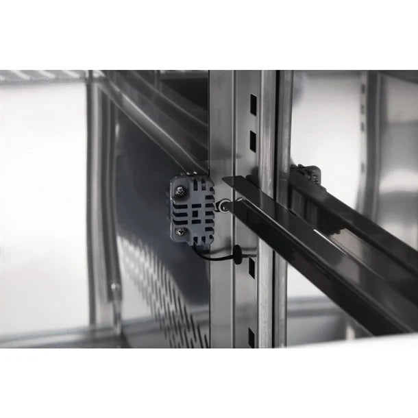 UA048 Polar U-Series Triple Door Counter Fridge 417Ltr 300W. Usable capacity: 291Ltr. R600a