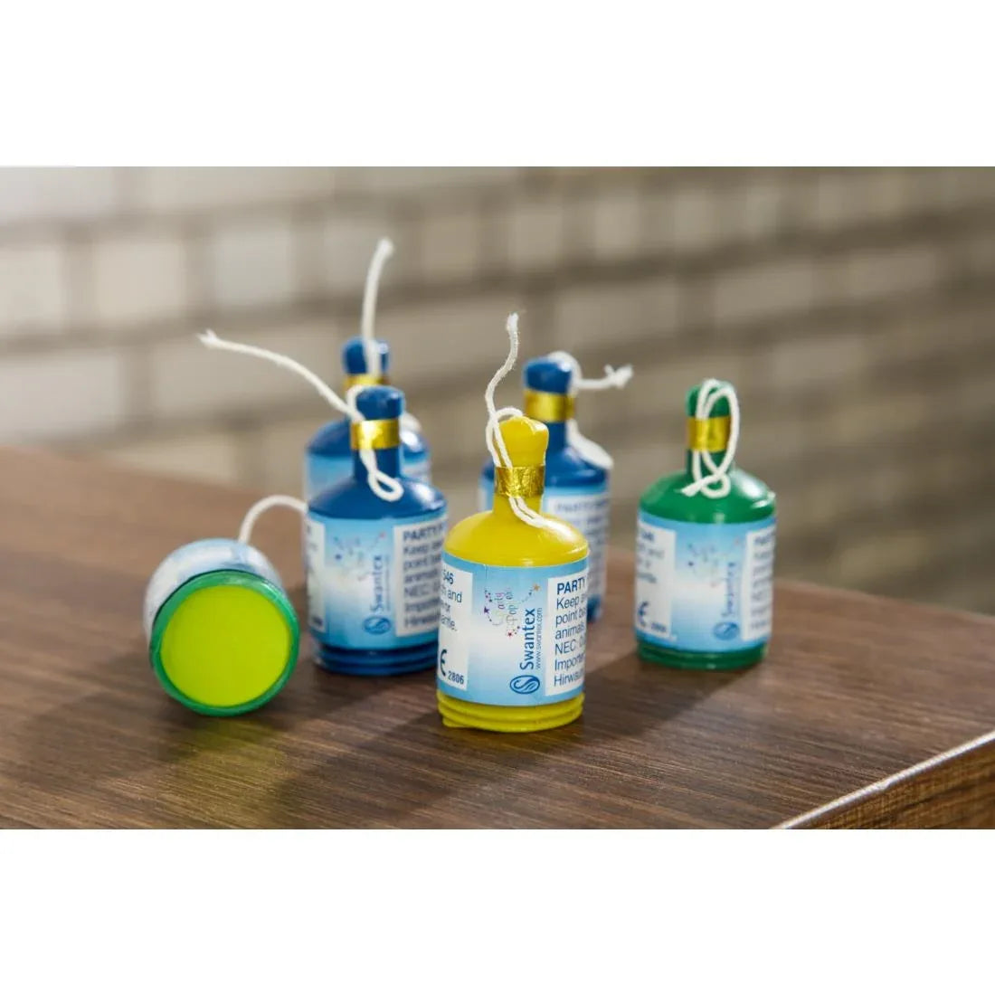 GE913 Party Poppers (Pack of 144) - JD Catering Equipment Solutions Ltd