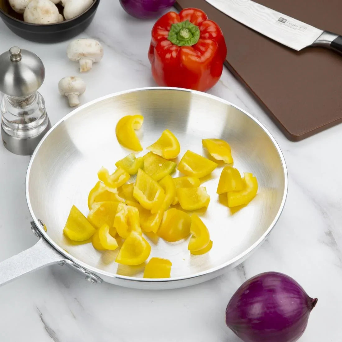 GL216 Vogue Aluminium Frying Pan 280mm - JD Catering Equipment Solutions Ltd