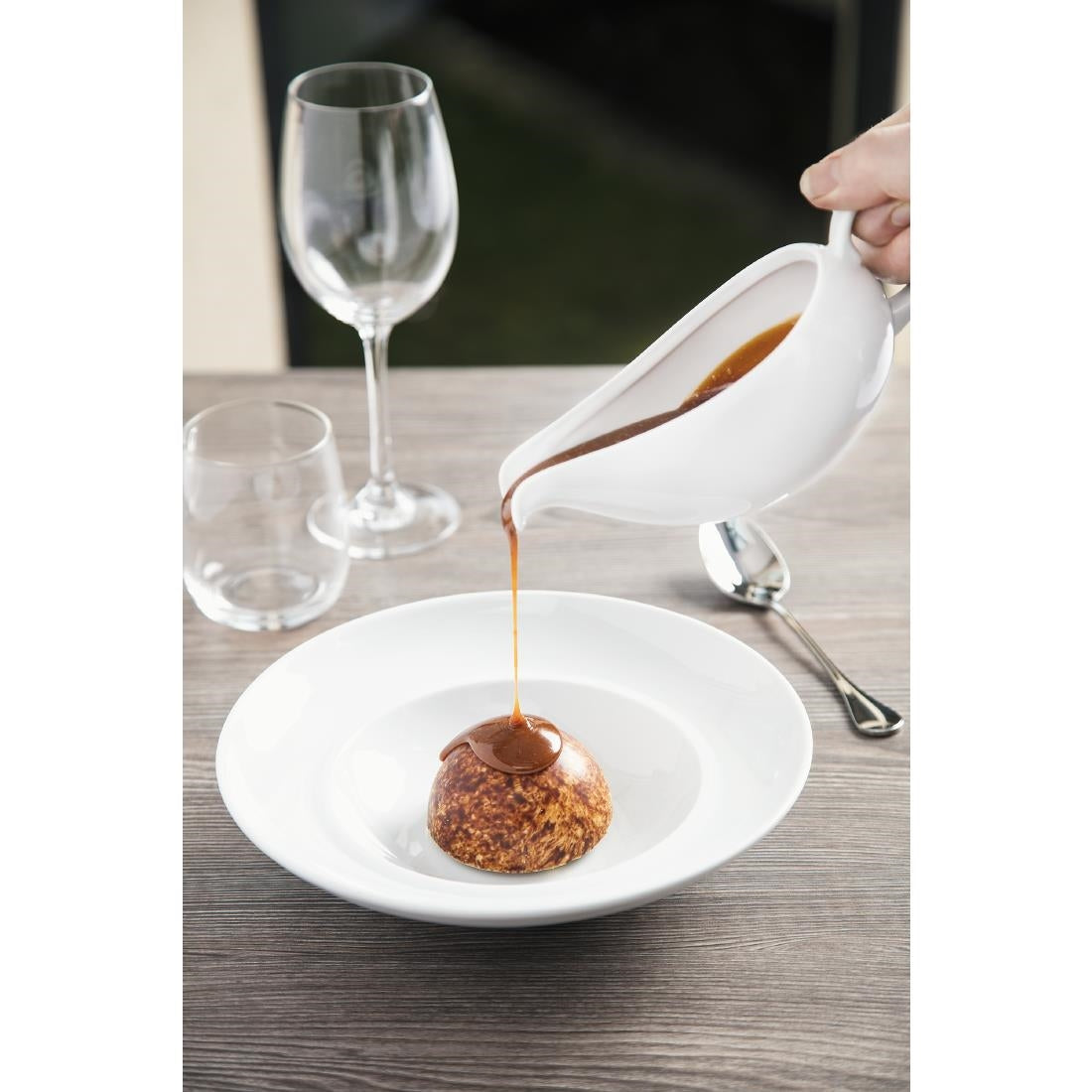 GT932 Royal Porcelain Classic White Gravy Boat 380ml (Pack of 2)