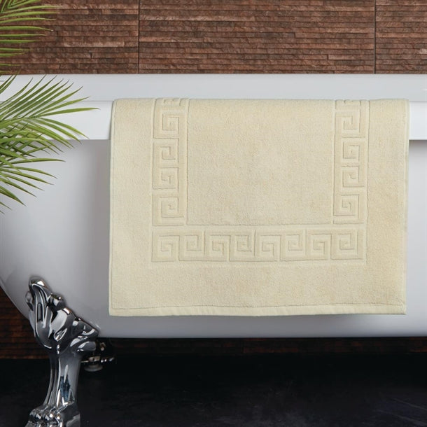 GW358 Mitre Essentials Nova Bath Mat Cream
