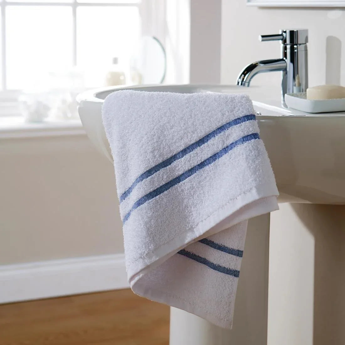 GW391 Mitre Comfort Sports Towel White - JD Catering Equipment Solutions Ltd