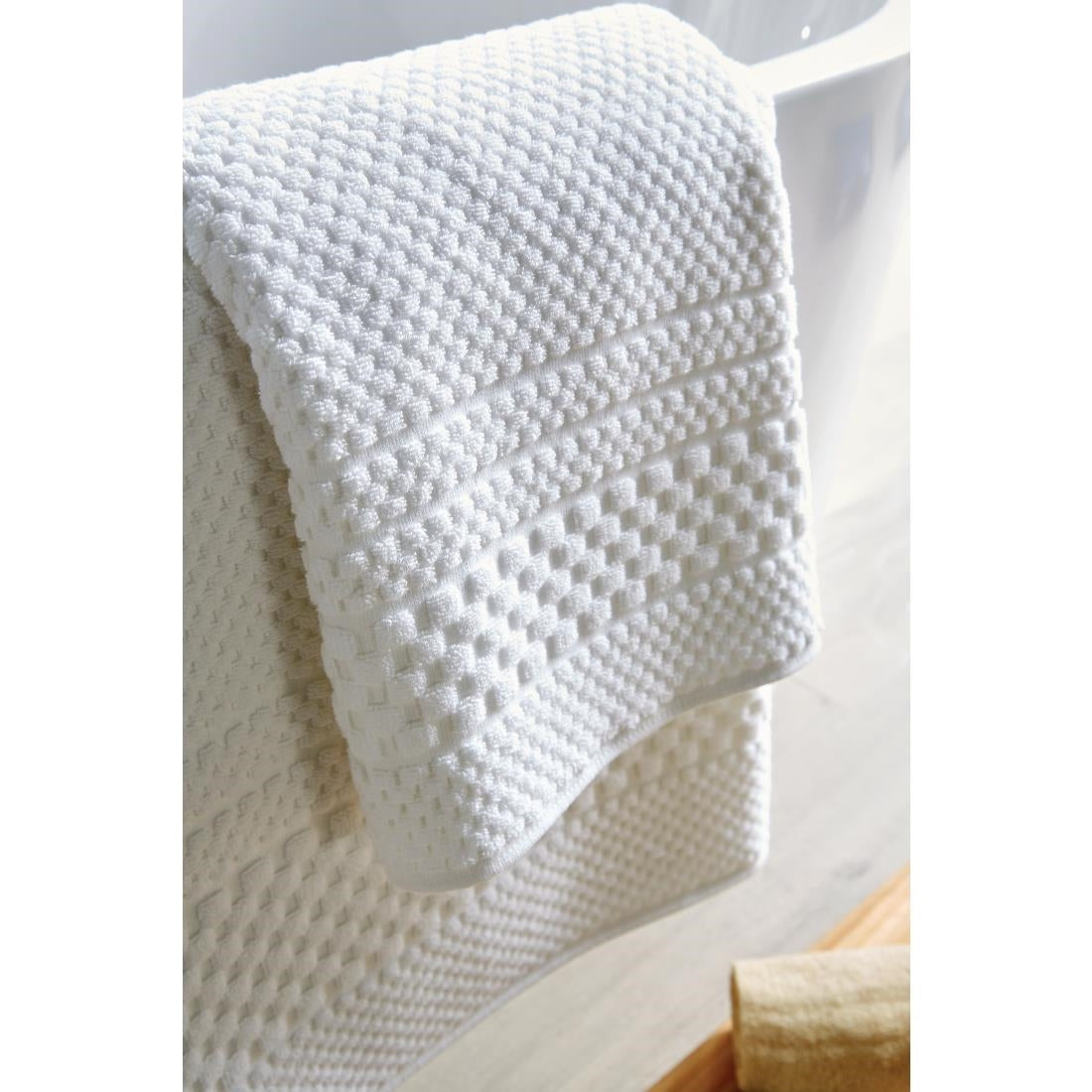 GW301 Mitre Heritage Chequers Hand Towel