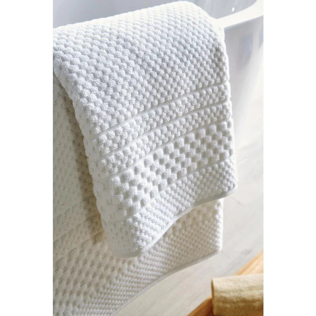 GW303 Mitre Heritage Chequers Bath Sheet - JD Catering Equipment Solutions Ltd