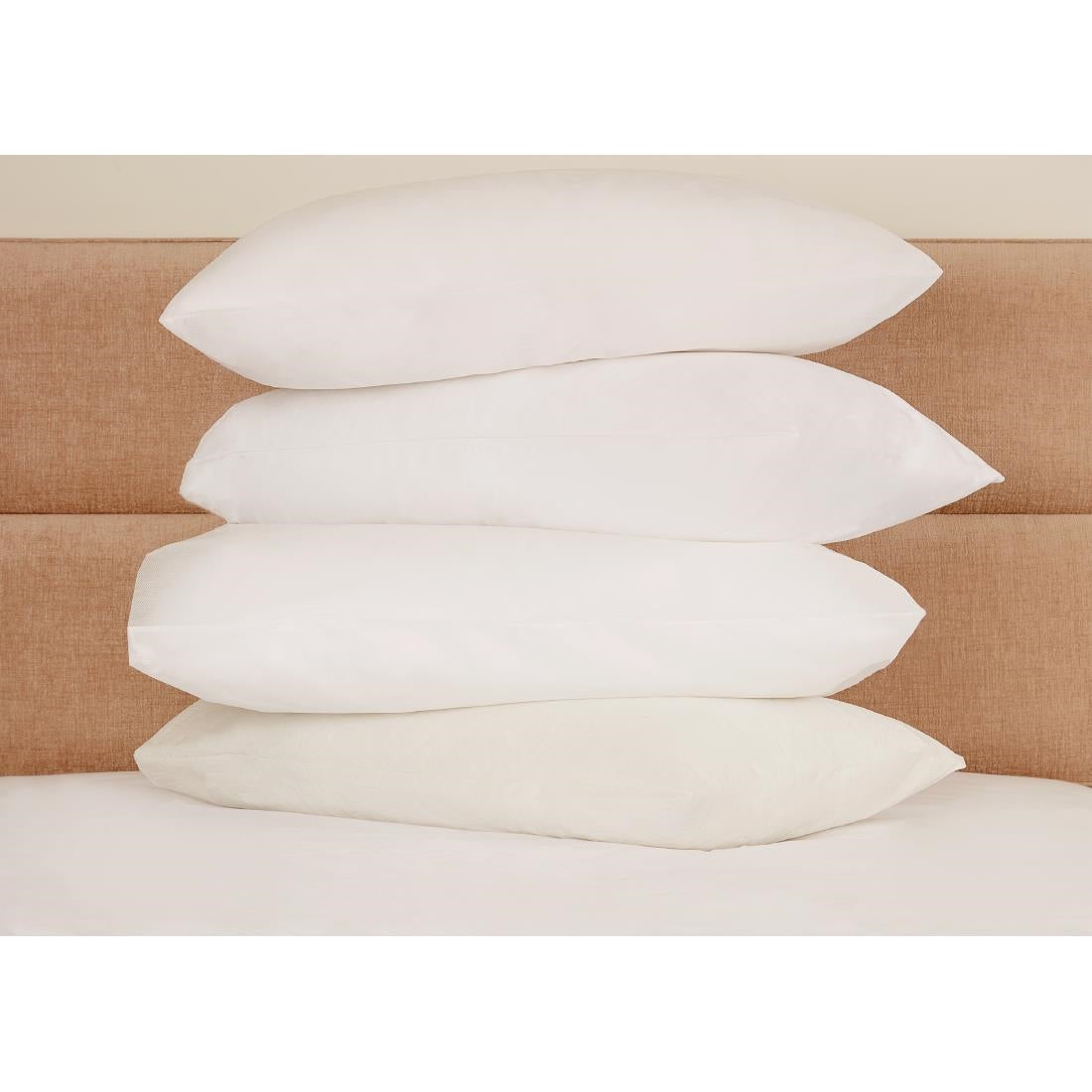 HD047 Mitre Essentials Zipped Pillow Protector