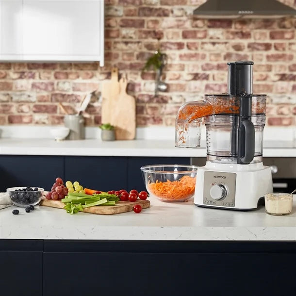 HW195 Kenwood Multipro Express 4-in-1 White Food Processor with Direct Serve FDP65.860WH