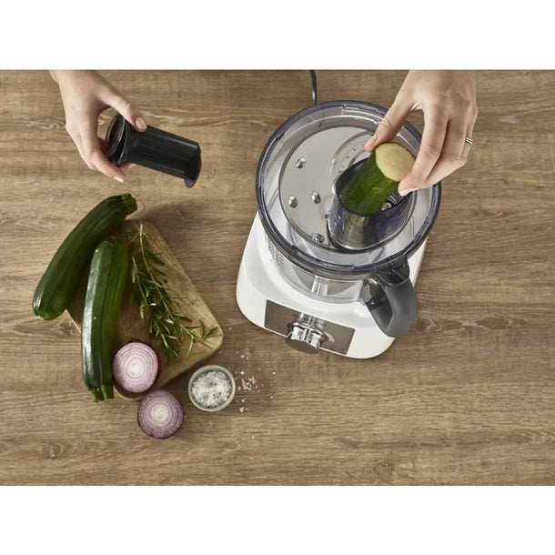 HW195 Kenwood Multipro Express 4-in-1 White Food Processor with Direct Serve FDP65.860WH