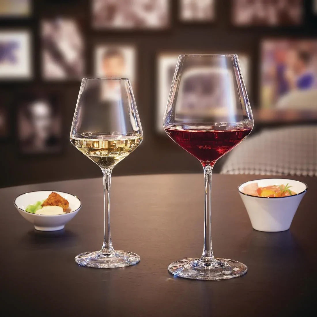 HW231 Arcoroc Distinction Wine Glasses 470ml (Pack of 24)