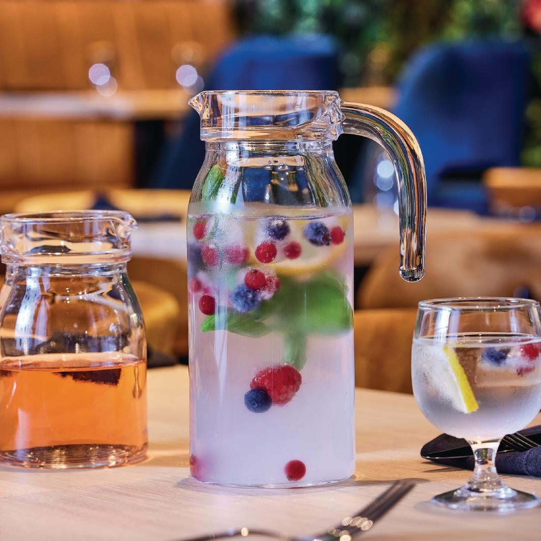 HW273 Arcoroc Spring Jugs with Glass Lid 1Ltr (Pack of 6)