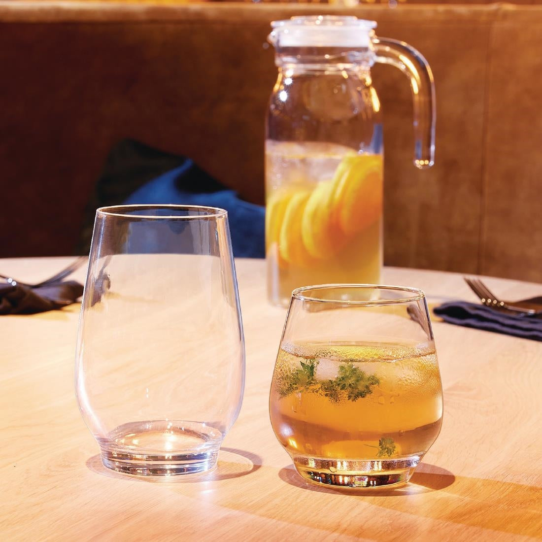 HW273 Arcoroc Spring Jugs with Glass Lid 1Ltr (Pack of 6)