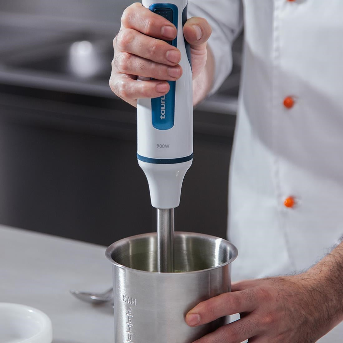 HW498 Taurus Rowzer Plus Frozen Food Processor with 18 Beakers