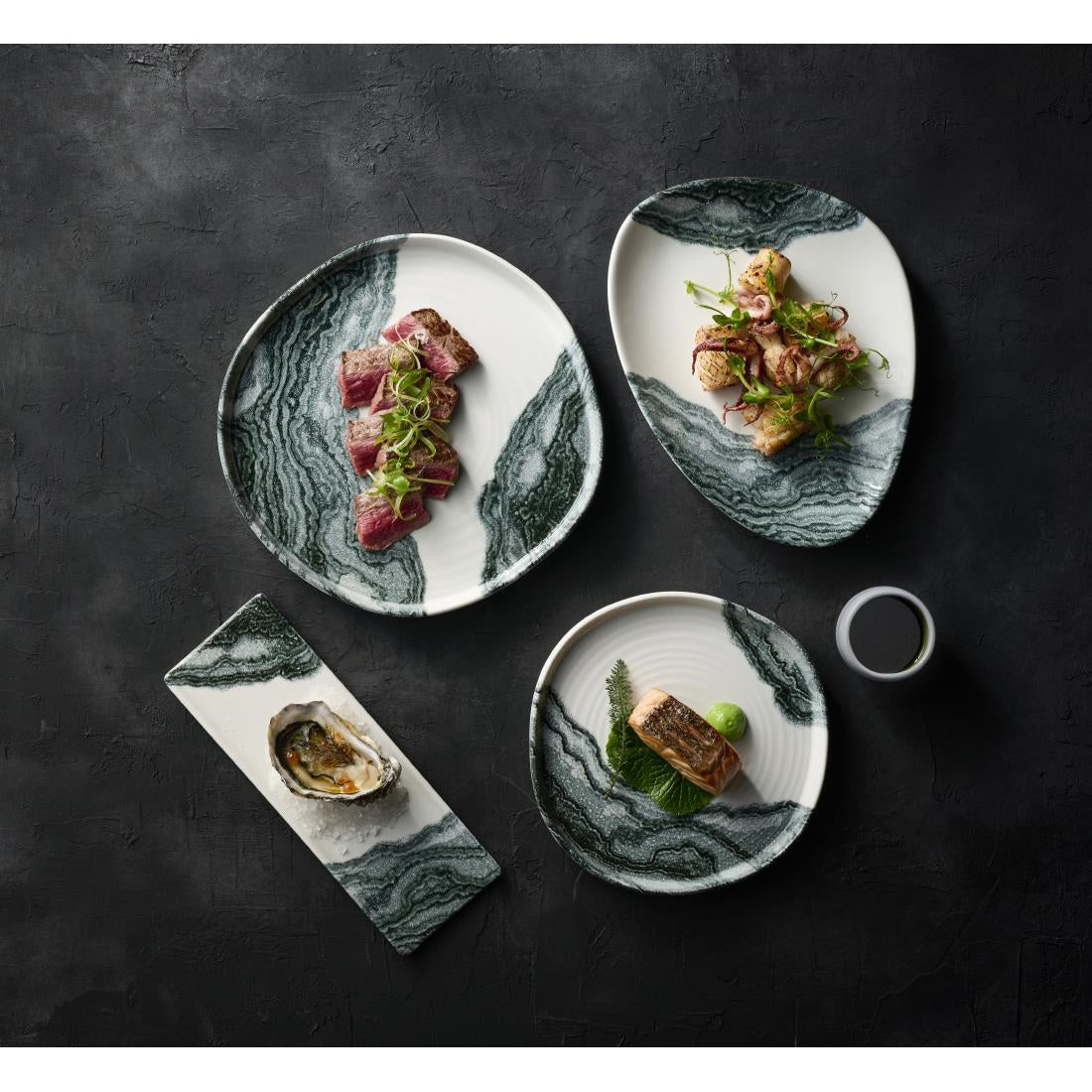 HX184 Churchill Tide Black Organic Walled Plates 255mm (Pack of 6)