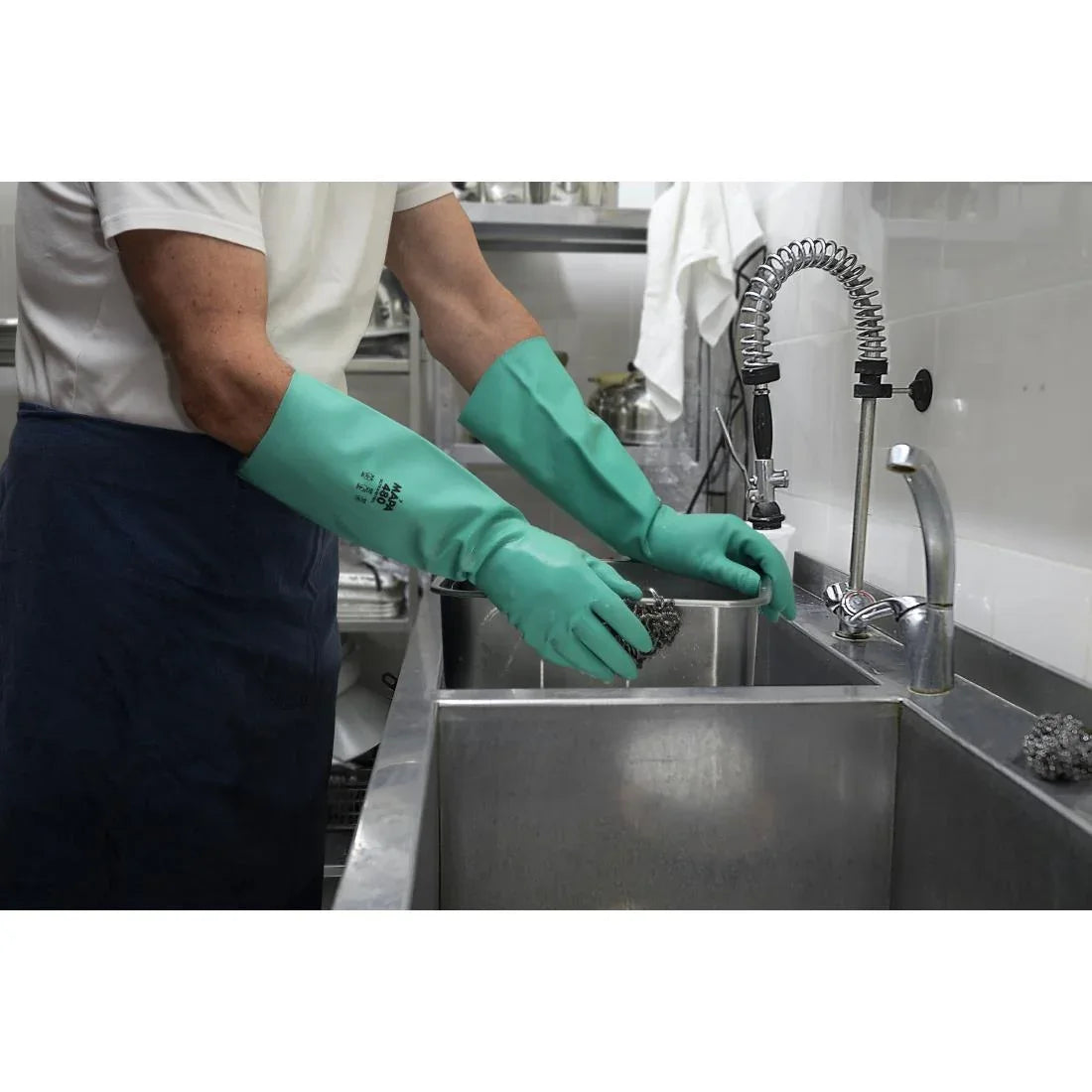 HX950-L Mapa Ultranitril 480 Ultra Long Chemical Handling Gloves Size 9 Large (One Pair)