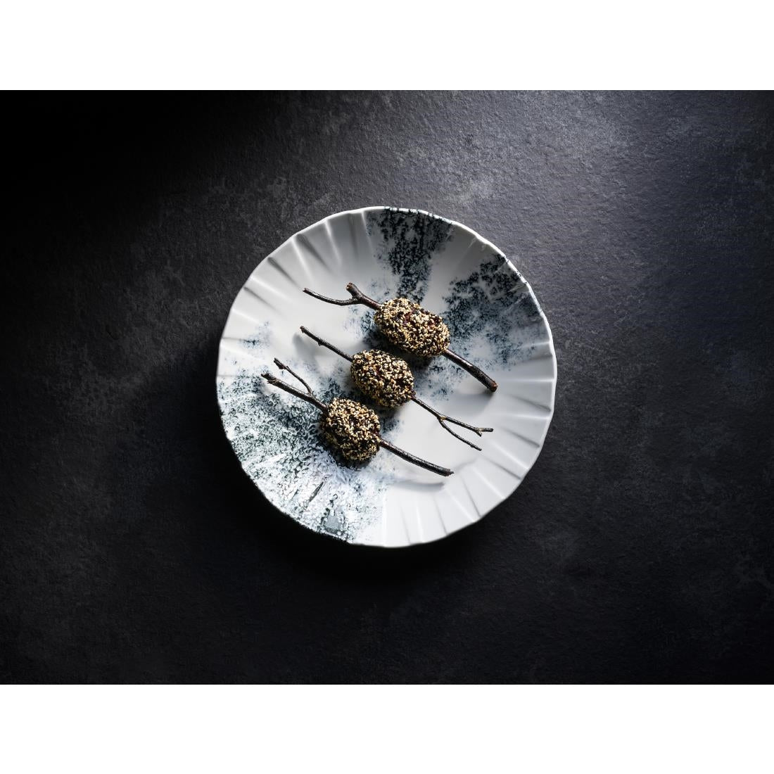 HY926 Churchill Smoke Black Coupe Plates 237mm (Pack of 6)