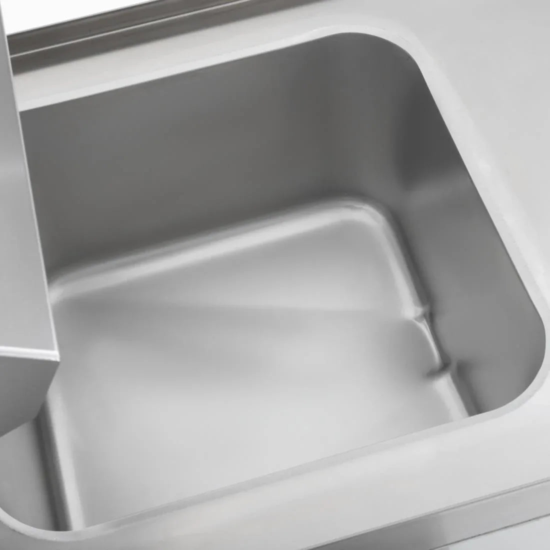 HZ266 - Buffalo 600 Series Freestanding Chip Scuttle