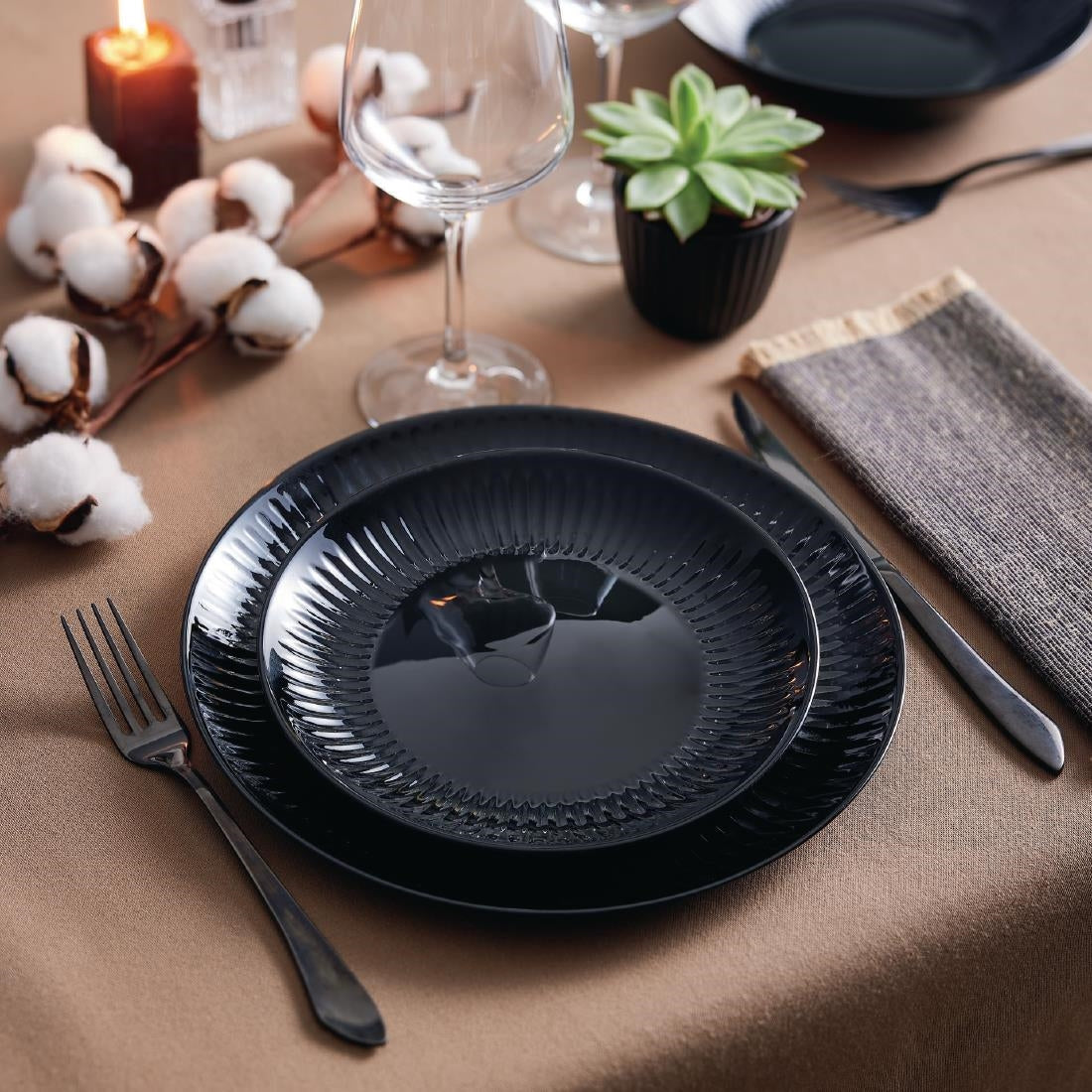 HZ473 Luminarc Cottage Black Dessert Plates 190mm (Pack of 24)