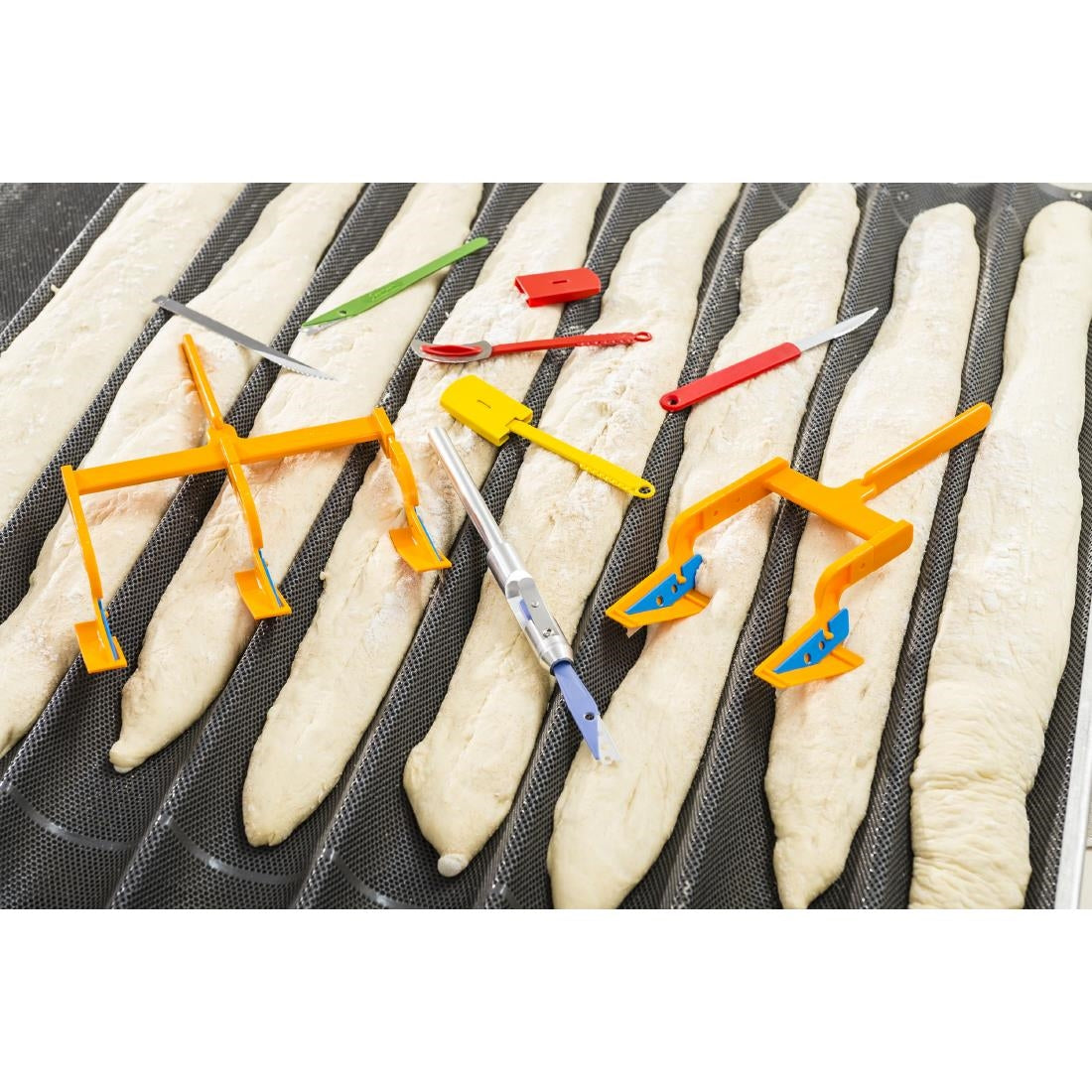 HZ535 - Scaritech Scarinox Knife Red