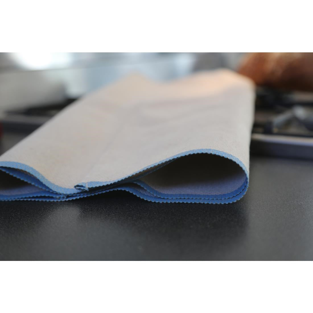 HZ552 - Scaritech Heavy Duty Rolling Cloth 1000x600mm