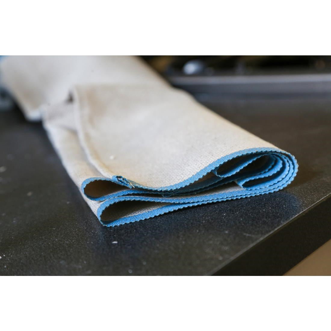 HZ552 - Scaritech Heavy Duty Rolling Cloth 1000x600mm