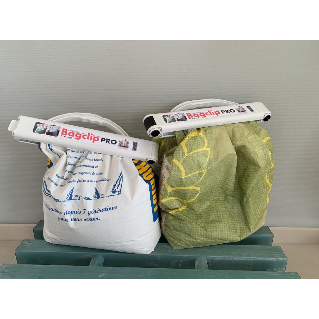 HZ562 - Scaritech Bag Pliers Bagclip Pro White