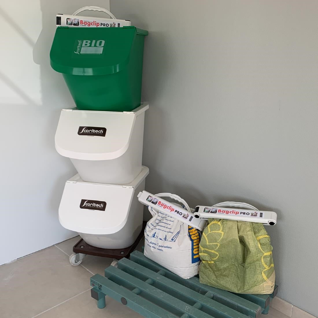 HZ562 - Scaritech Bag Pliers Bagclip Pro White