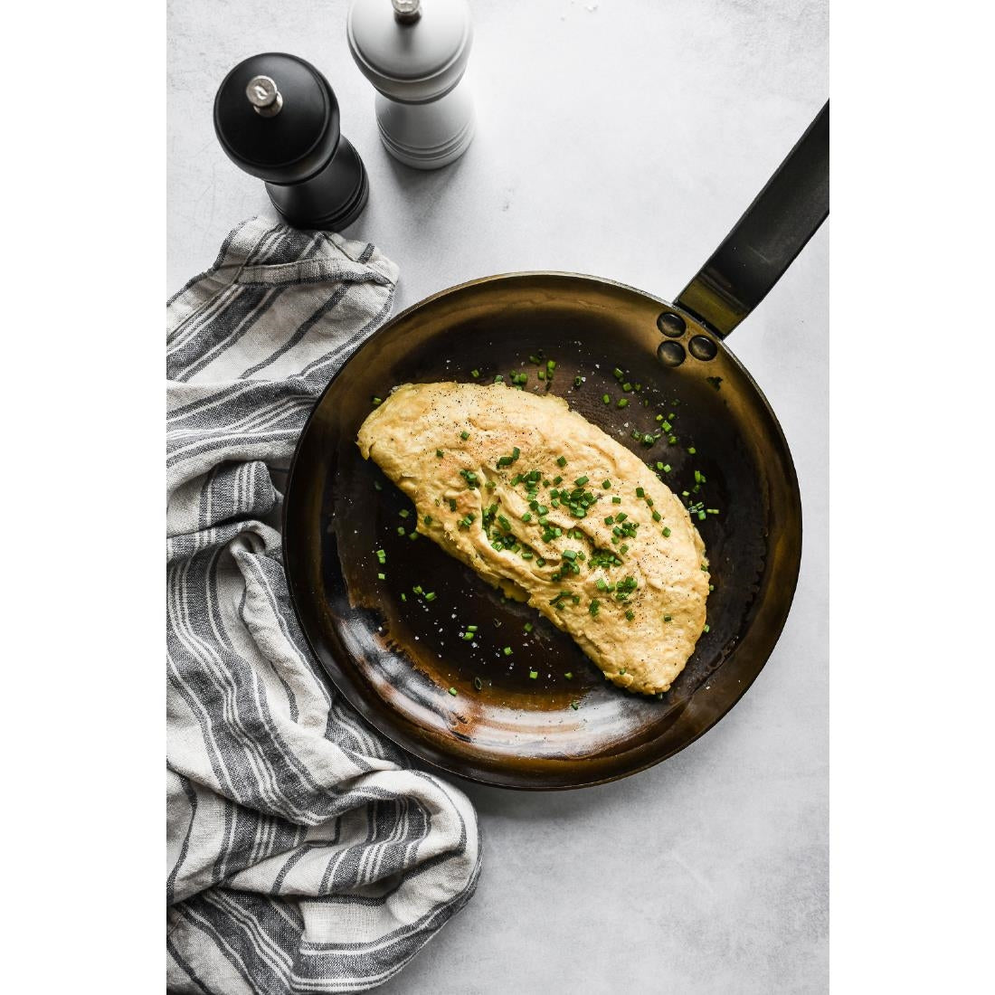 HZ605 - De Buyer Mineral B Omelette Frypan 24cm