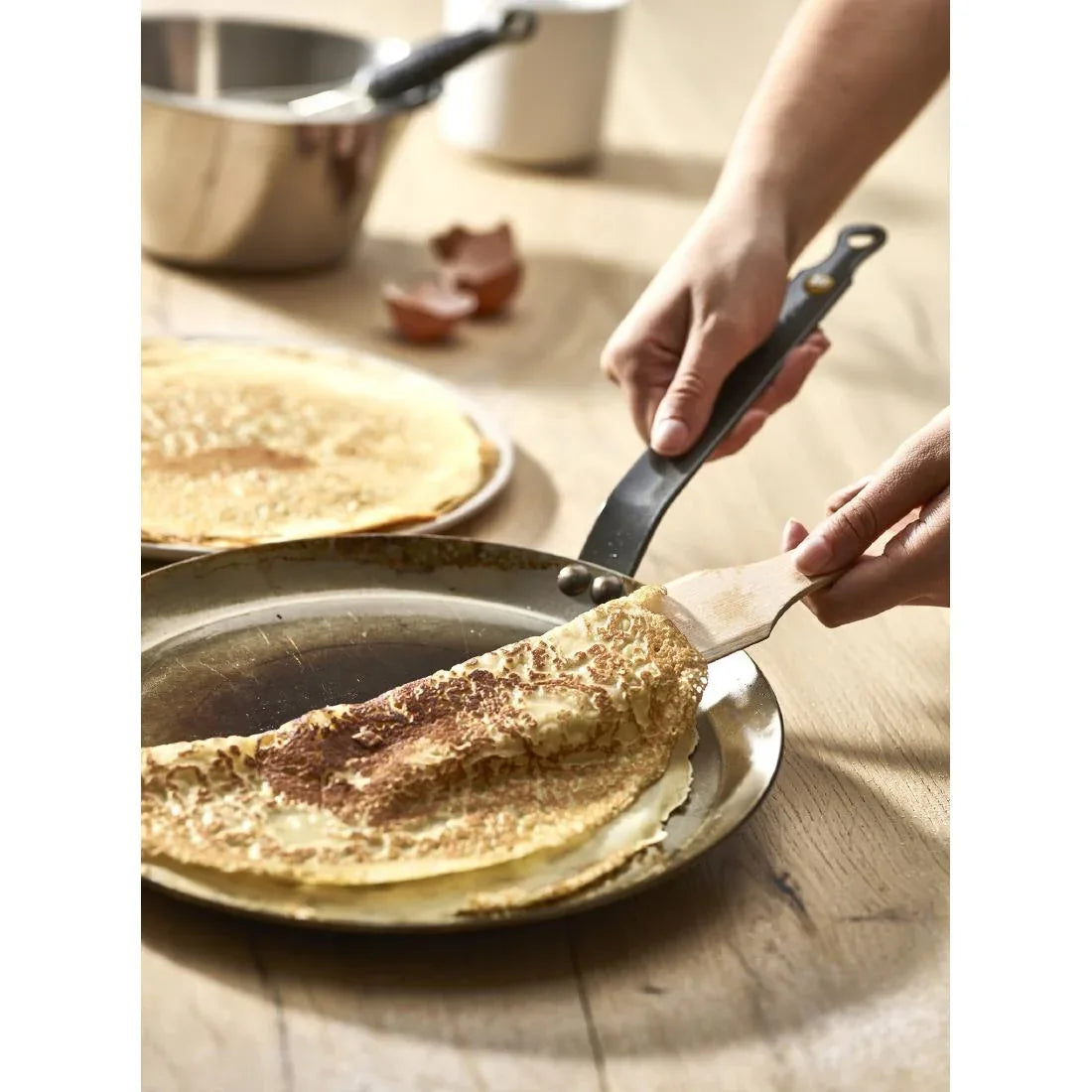 HZ609 - De Buyer Mineral B Steel Round Pancake Pan 26cm