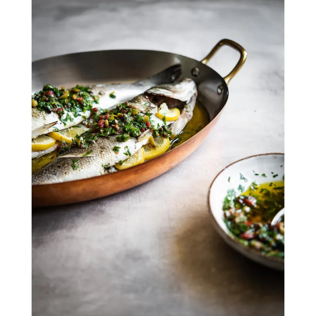 HZ641 - De Buyer Inocuivre Oval Dish with Brass Handles 32cm
