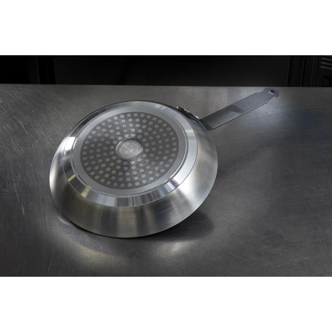 HZ653 - De Buyer Non-Stick Choc Resto Induction Frypan 20cm