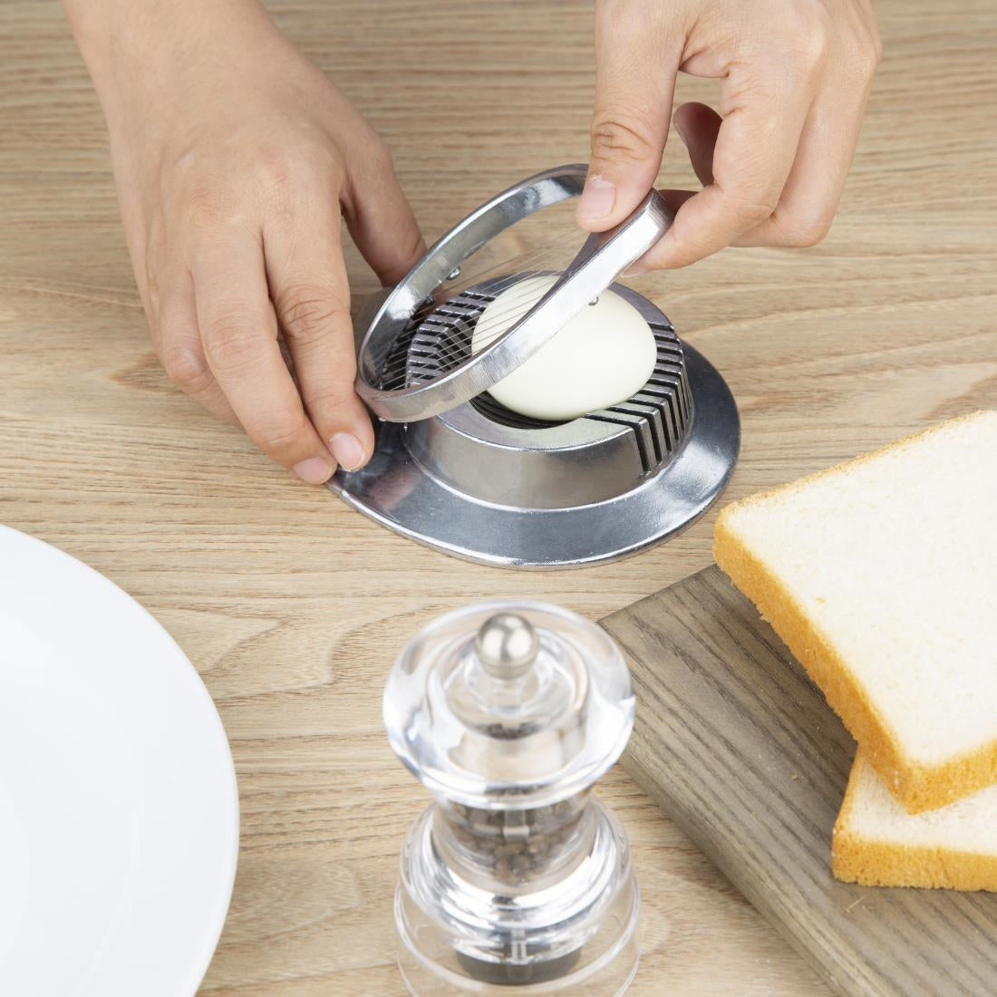 J153 Vogue Duplex Egg Slicer