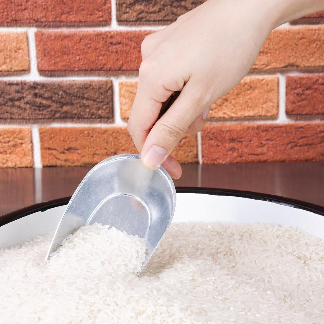 J812 Vogue Aluminium Scoop 130ml - JD Catering Equipment Solutions Ltd