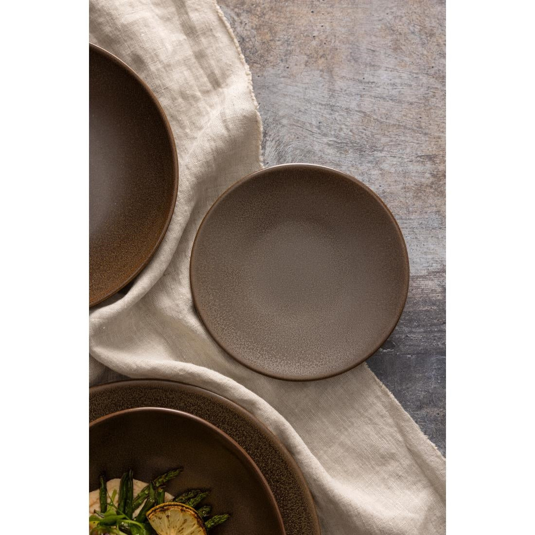 JA552 Olympia Ember Mahogany Coupe Plate - 180mm 7" (Box 6)