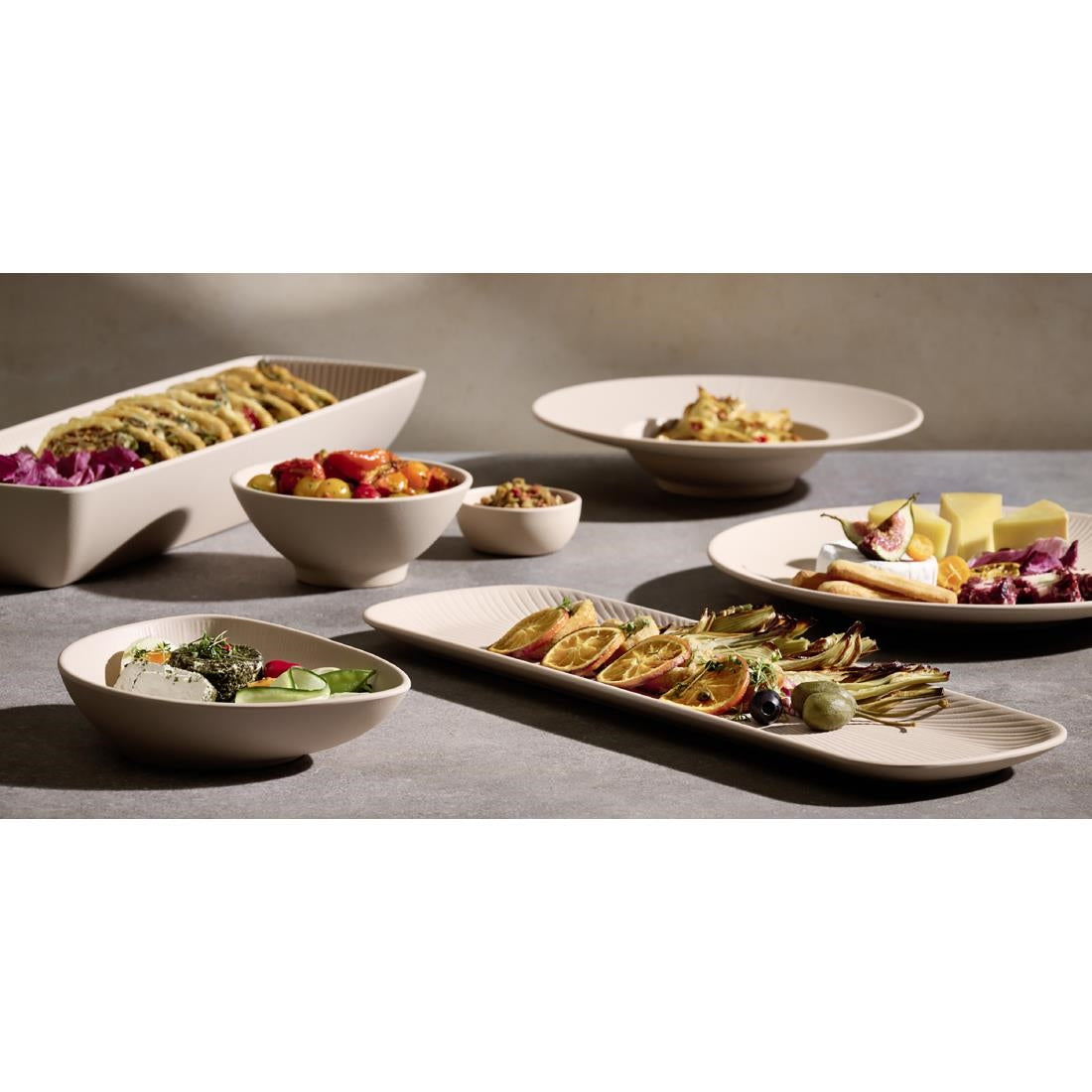 JD167 APS Nero GN 1/1 Tray - 530x325x25mm