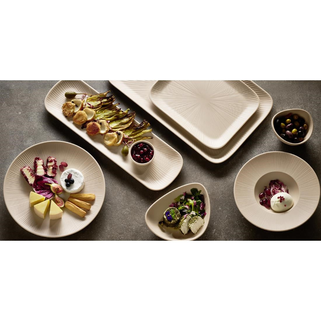 JD167 APS Nero GN 1/1 Tray - 530x325x25mm