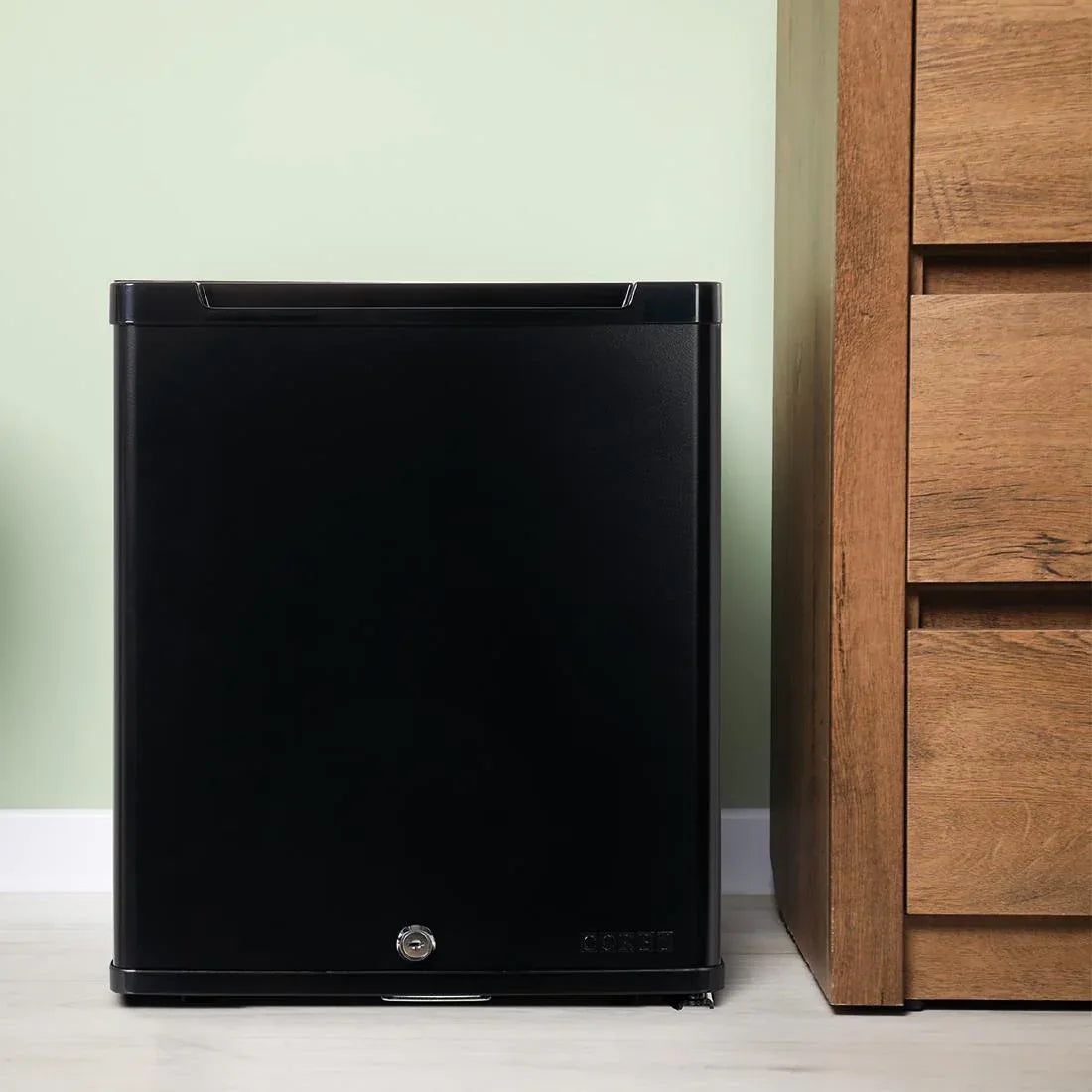 JK007 Corby Eton 20L Solid Door Minibar (Direct)