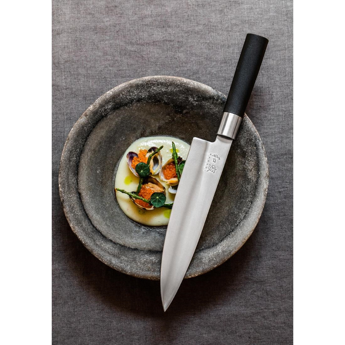 Kai Wasabi Black Santoku 16.5cm