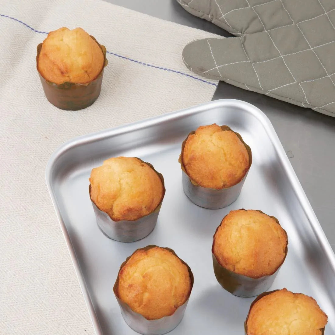 K432 Vogue Aluminium Bakewell Pan 320mm - JD Catering Equipment Solutions Ltd