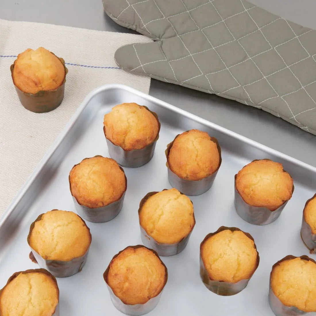 K436 Vogue Aluminium Bakewell Pan 520mm - JD Catering Equipment Solutions Ltd