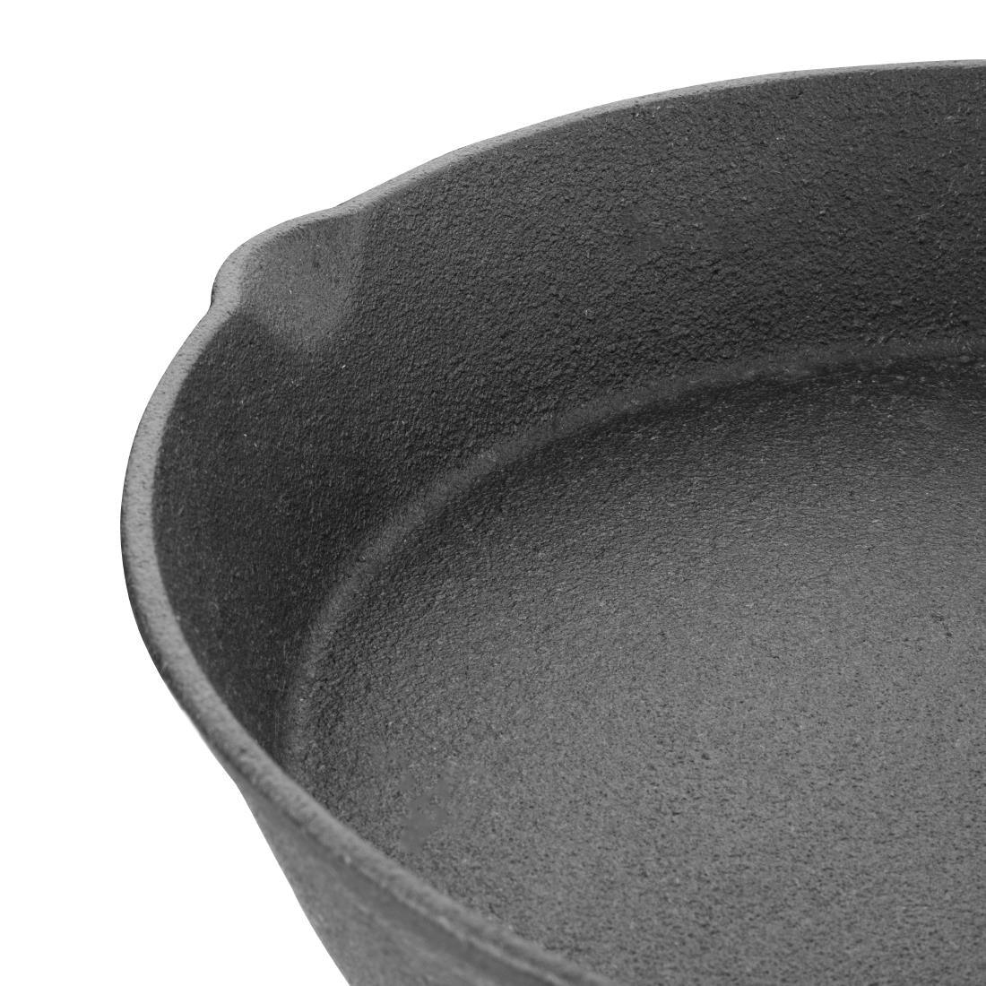 M655 Vogue Round Cast Iron Skillet Pan 255mm - JD Catering Equipment Solutions Ltd
