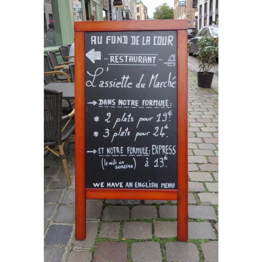 P514 Securit Duplo Pavement Board 1350 x 700mm Mahogany - JD Catering Equipment Solutions Ltd