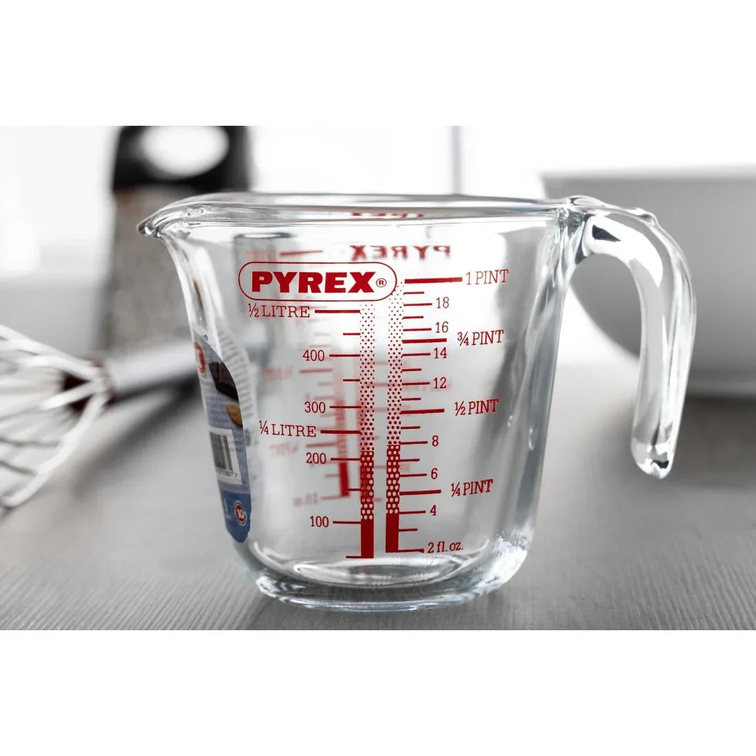 P586 Pyrex Measuring Jug 500ml - JD Catering Equipment Solutions Ltd