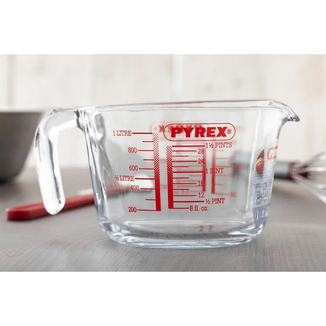 P587 Pyrex Measuring Jug 1Ltr - JD Catering Equipment Solutions Ltd