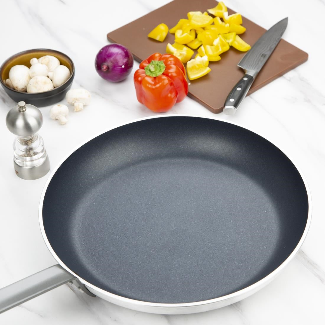 HT976 Vogue Frypan Aluminium Non-stick Teflon Platinum Plus- 400x60mm (15.7''x2.4")