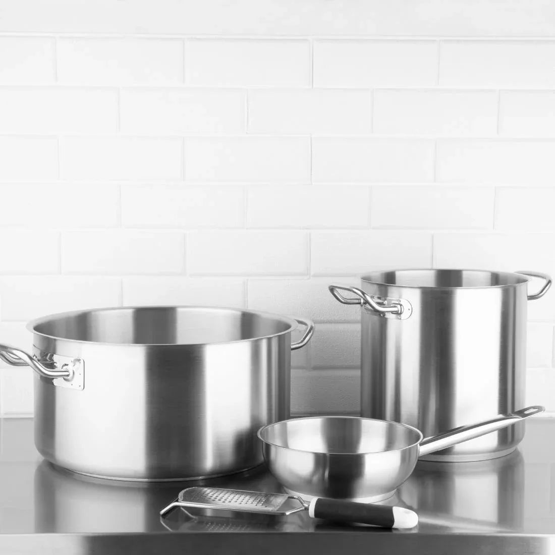T088 Vogue Stainless Steel Stew pan 18.5Ltr - JD Catering Equipment Solutions Ltd