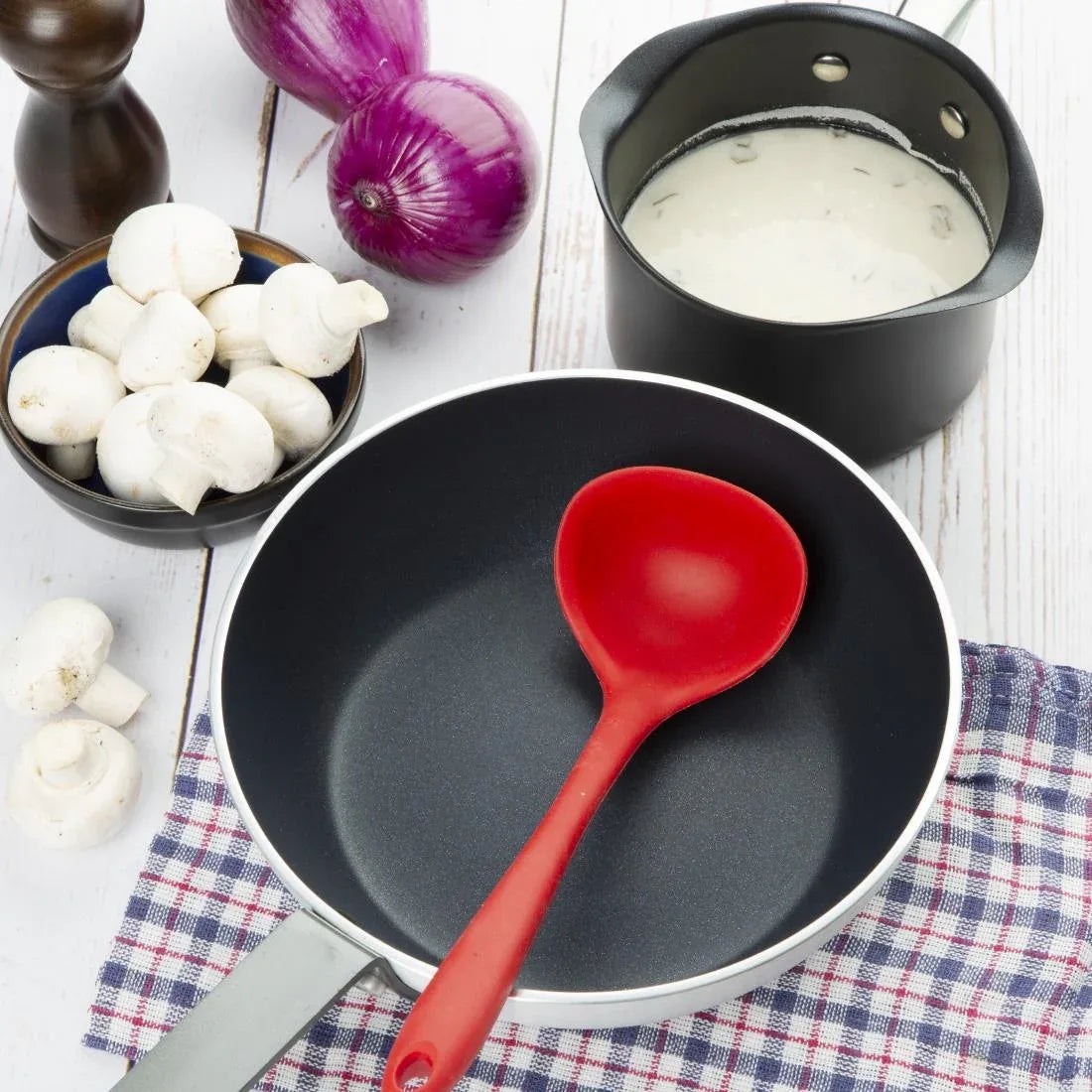 HT986 Vogue Aluminium Non-stick Teflon Platinum Plus Saute Pan 24cm
