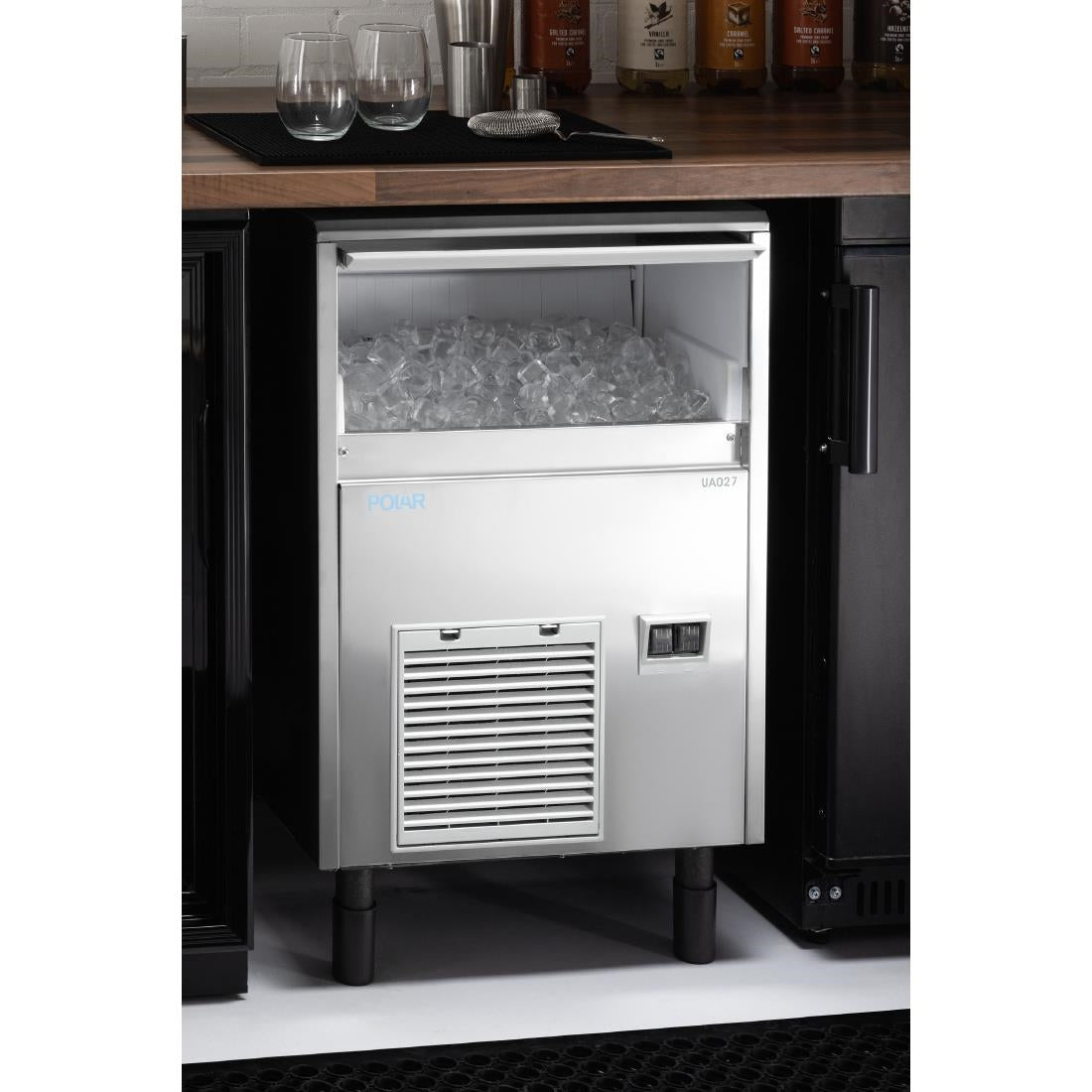 UA027 Polar U-Series Spray Ice Maker 33kg Output UA027