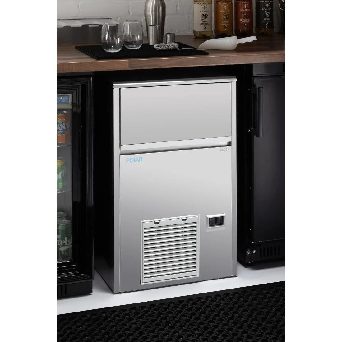 UA028 Polar U-Series Spray Ice Maker 47kg Output UA028 - JD Catering Equipment Solutions Ltd