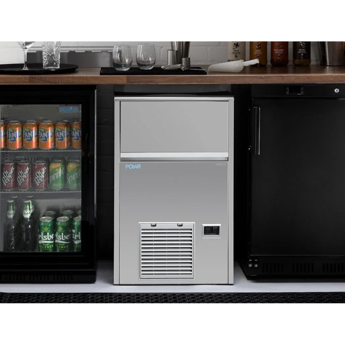 UA028 Polar U-Series Spray Ice Maker 47kg Output UA028 - JD Catering Equipment Solutions Ltd